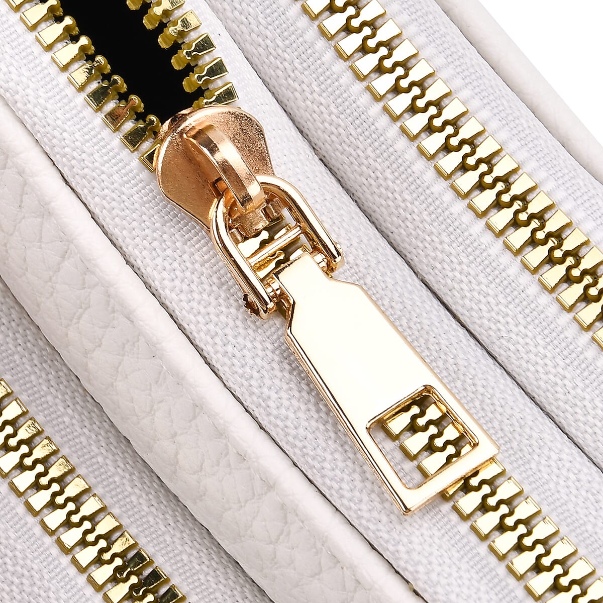 White Heart Shape Faux Leather Crossbody Bag with Adjustable Shoulder Strap image number 5