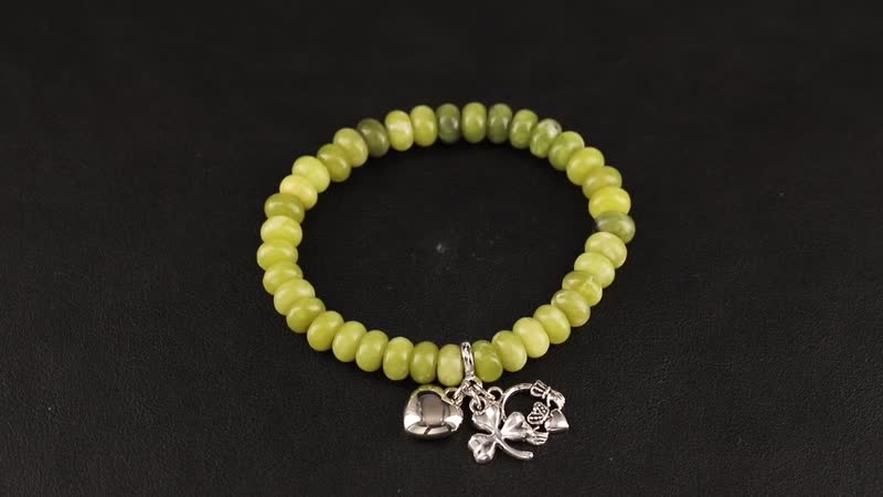 Connemara Marble 97.00 ctw Roundel Stretch Bracelet with Heart, Clover Leaf and Claddagh Charm in Silvertone