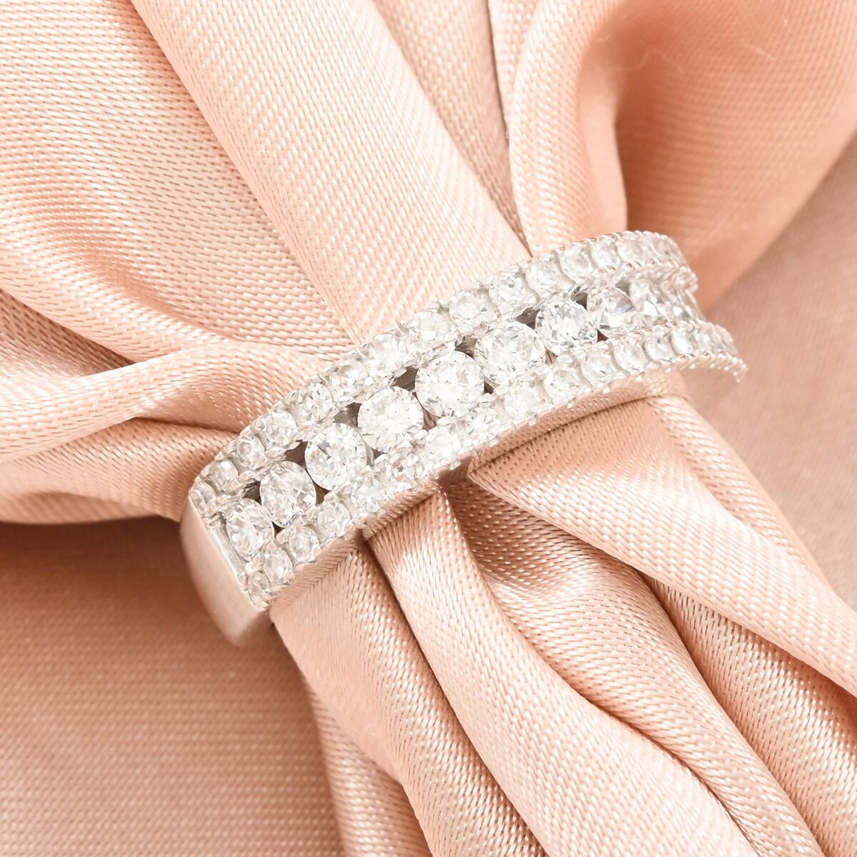 Luxuriant Lab Grown Diamond G, VS 1.00 ctw Ring in Sterling Silver (Size 6.0)  image number 1