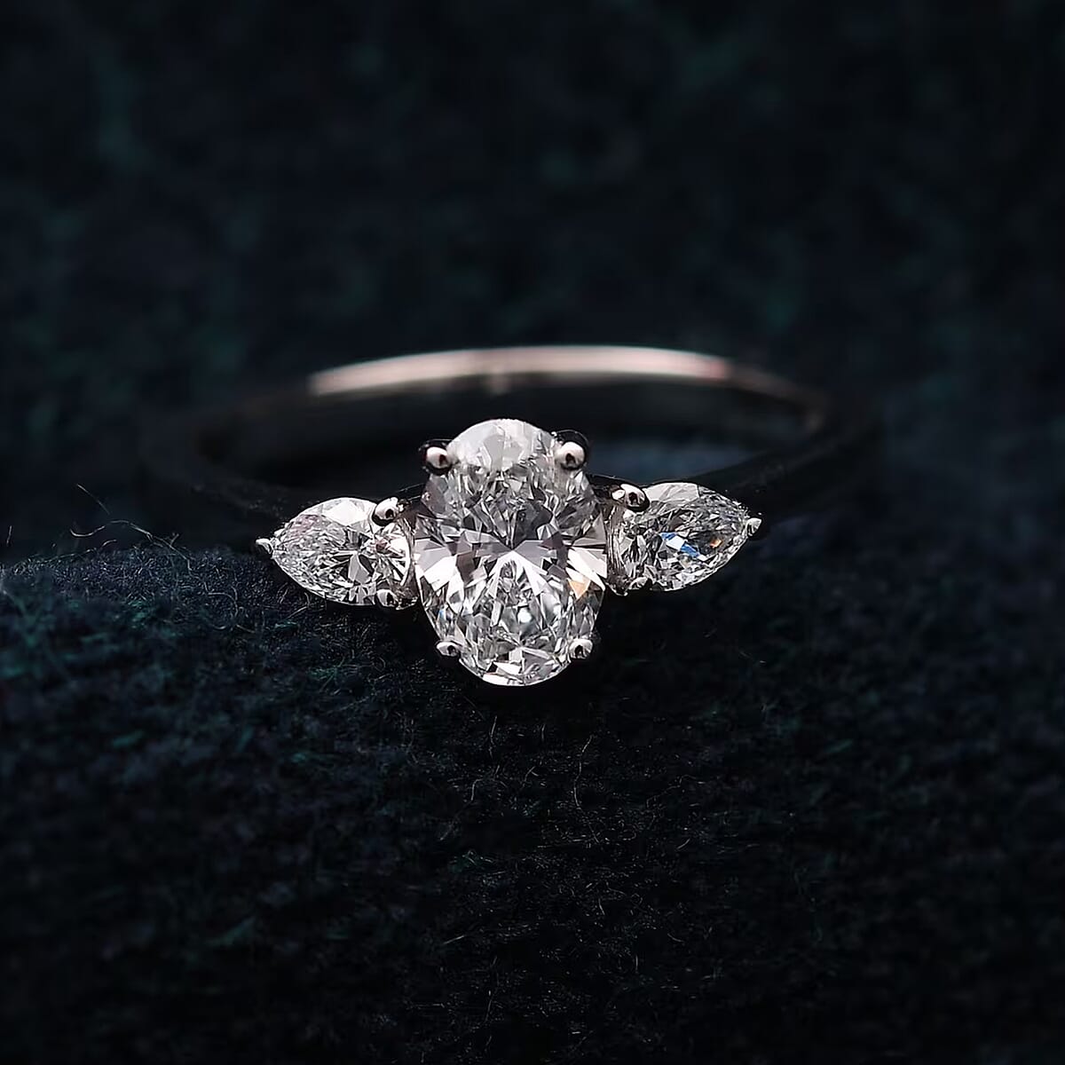 950 Platinum Luxuriant Lab Grown Diamond (E-F, VS) Wing Trinity Ring (Size 8.0) 1.00 ctw image number 7
