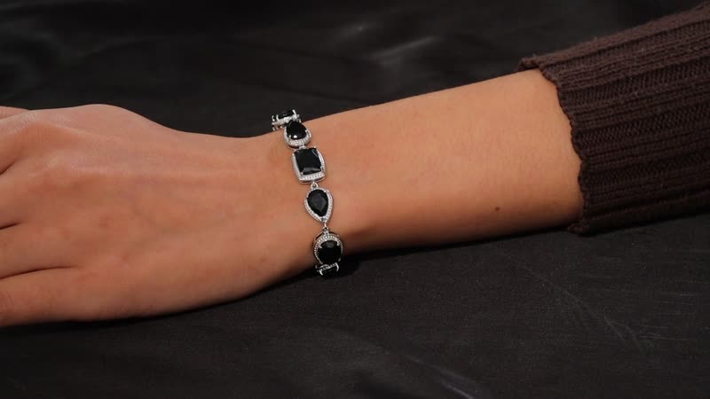 Karis California Black Jade 15.70 ctw Bracelet in Platinum Bond (6.50 In)