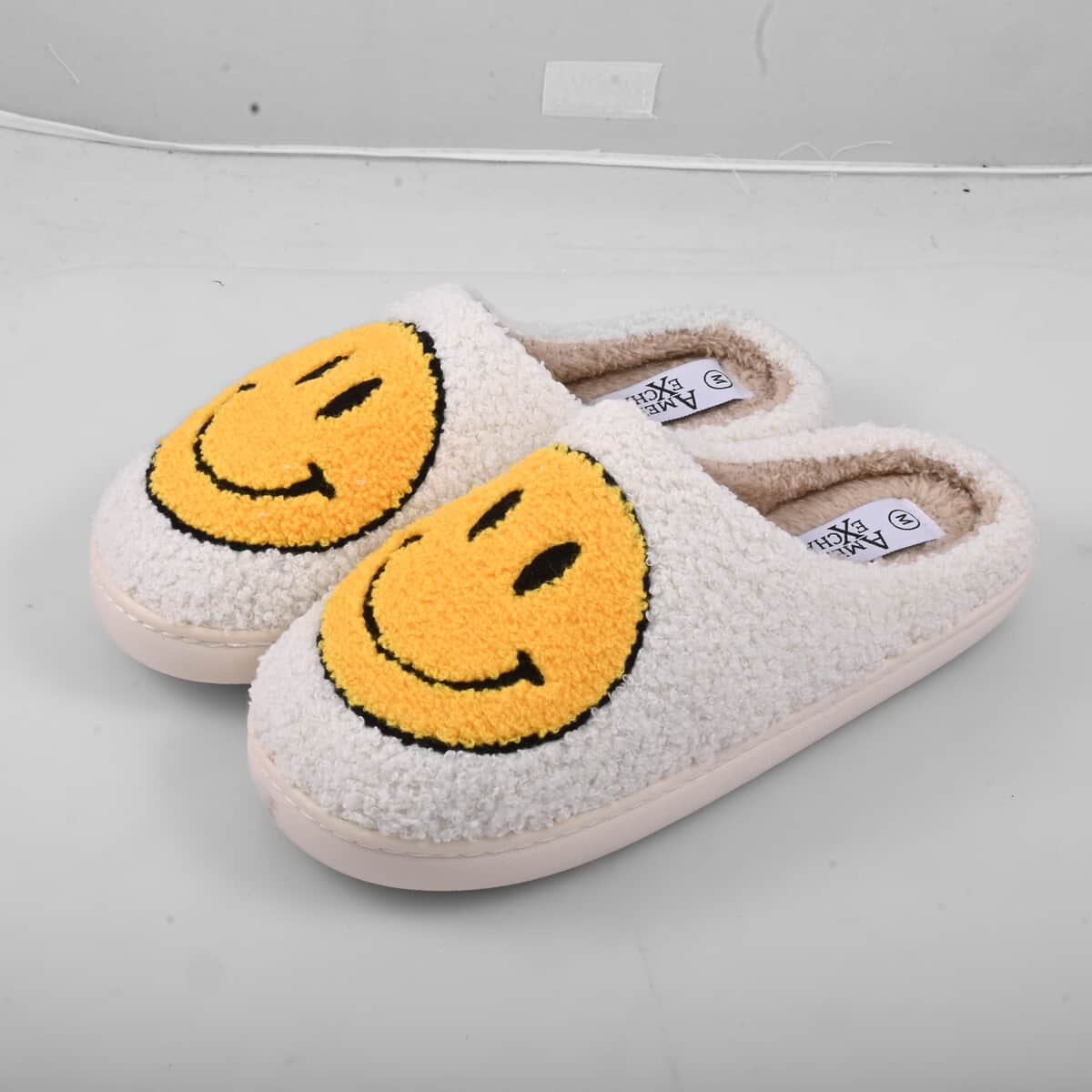 American Exchange Women's White Smiley Face Memory Foam Slippers - Medium (Ships in 5 Business Days) image number 1