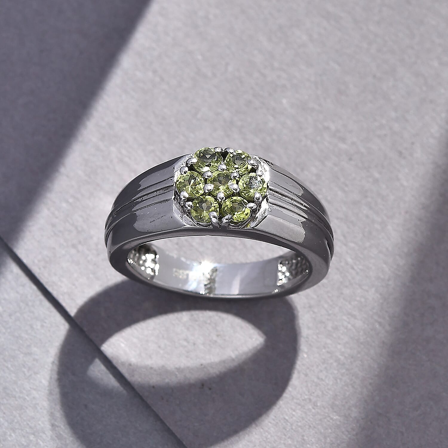Arizona Peridot 0.90 ctw Mens Ring in Stainless Steel (Size 10.0)