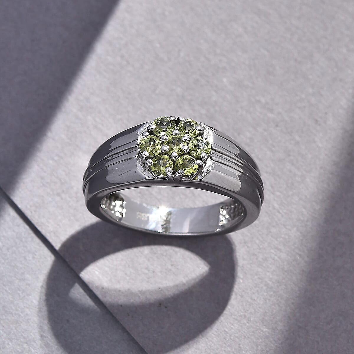Arizona Peridot 0.90 ctw Mens Ring in Stainless Steel (Size 12.0) image number 1