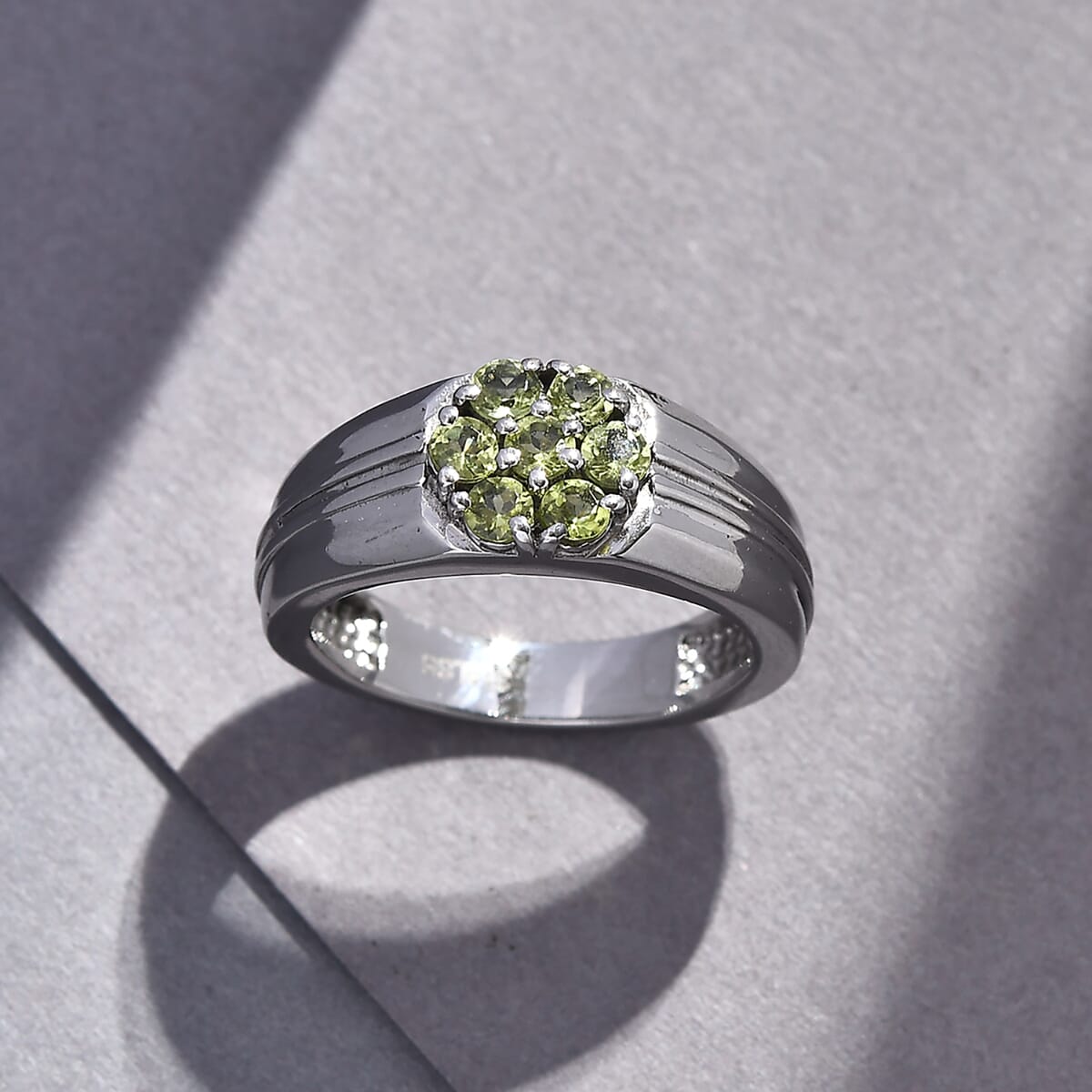 Arizona Peridot 0.90 ctw Mens Ring in Stainless Steel (Size 13.0) image number 1