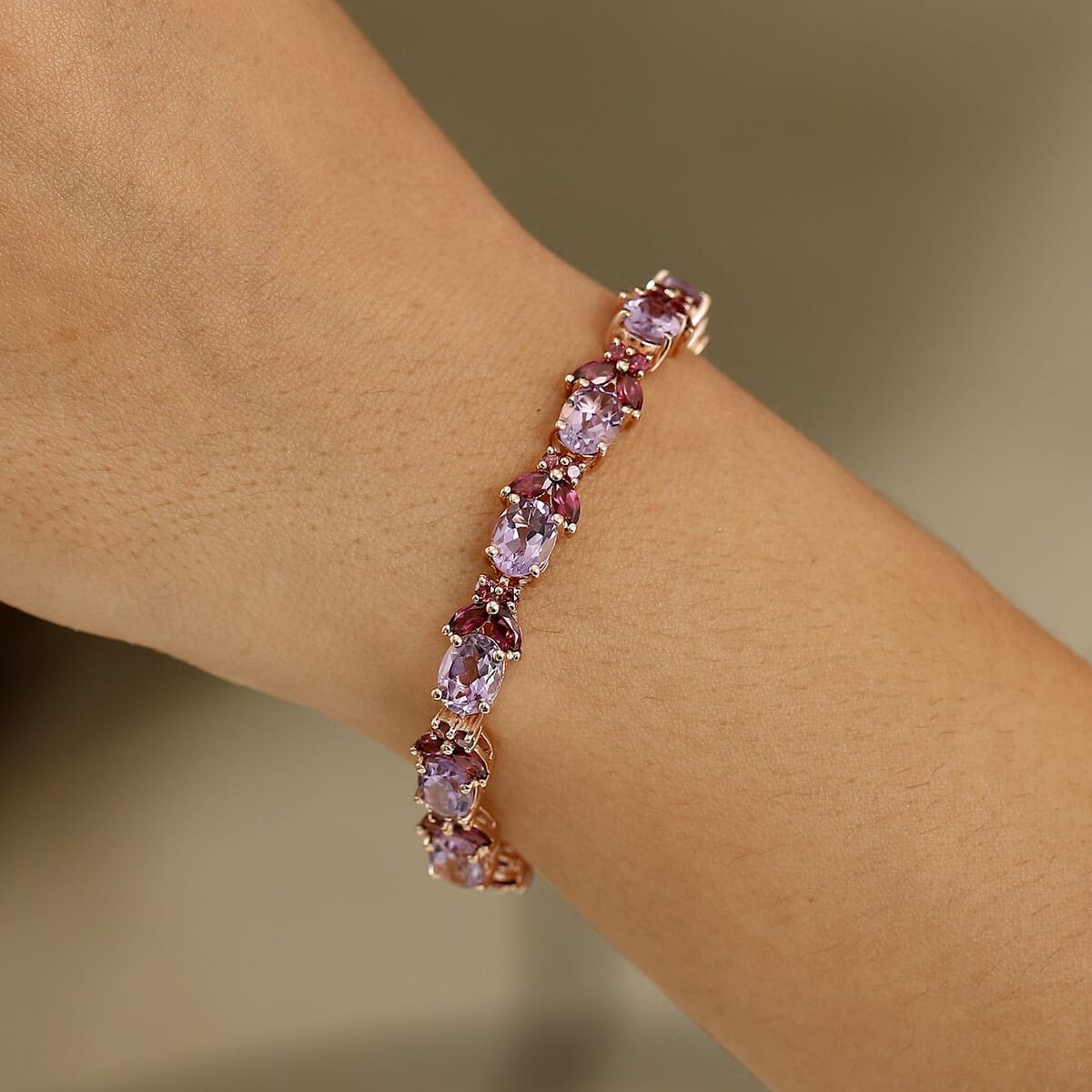 AAA Rose De France Amethyst and Orissa Rhodolite Garnet 19.50 ctw Butterfly Bracelet in 18K Vermeil Rose Gold Over Sterling Silver (6.50 In) image number 2