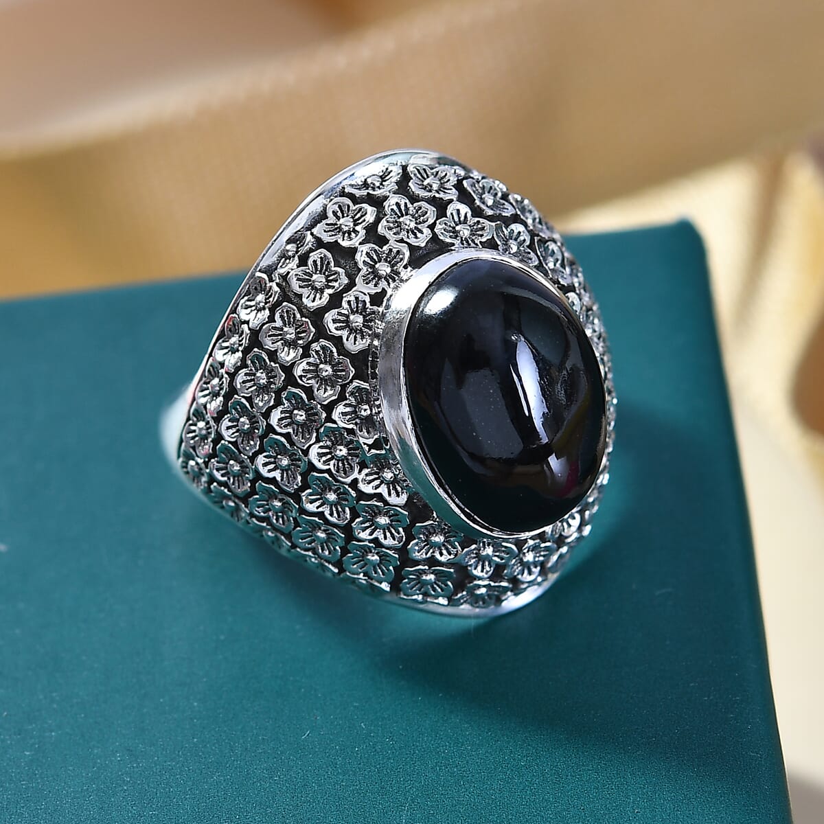 Indian Artisan Crafted California Black Jade 8.00 ctw Midnight Blossom Ring in Sterling Silver (Size 6.0) image number 1