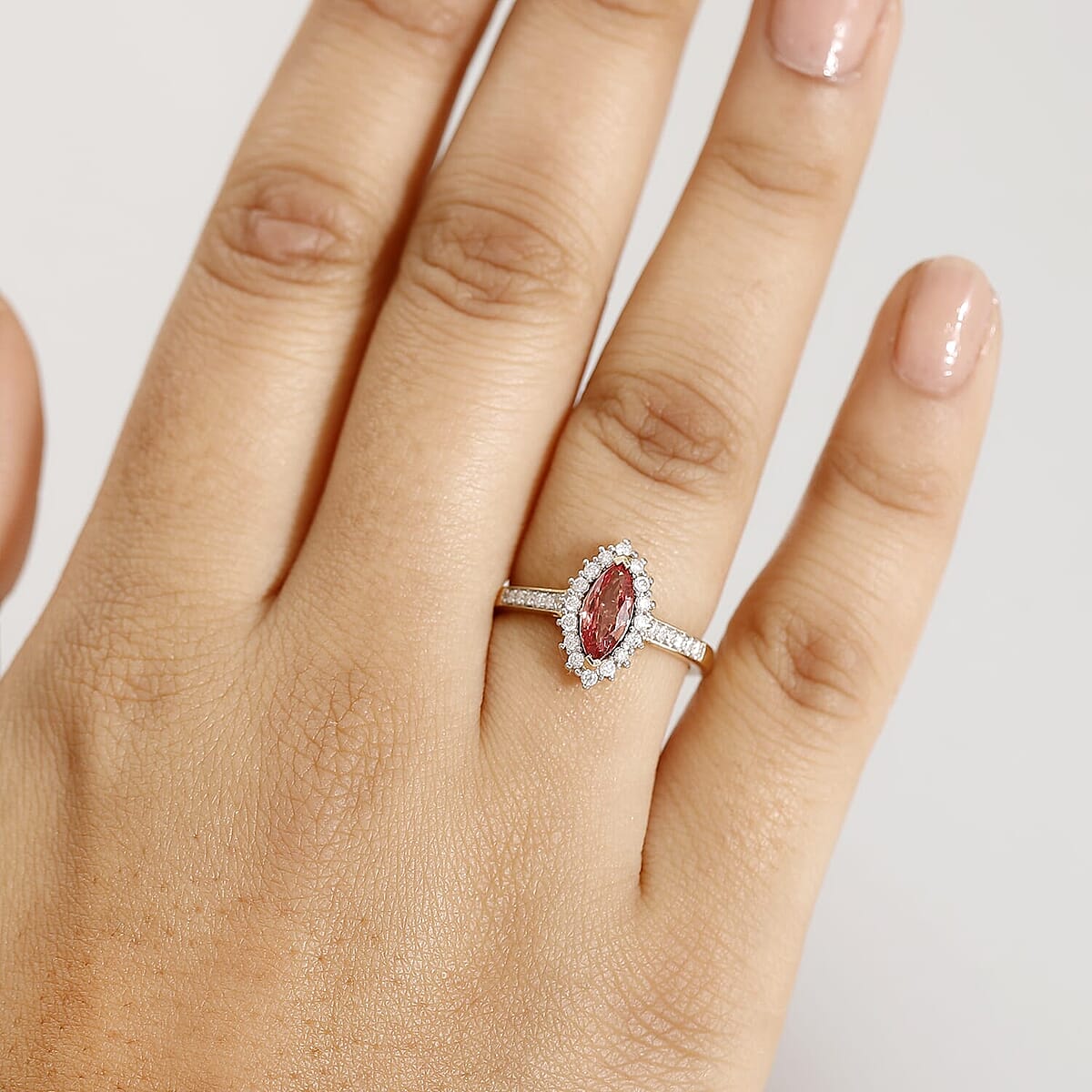 Certified & Appraised Luxoro AAA Padparadscha Sapphire (BT) 11.0) and I2 Diamond 1.54 ctw Halo Ring in 14K Yellow Gold (Size 7.0) image number 2