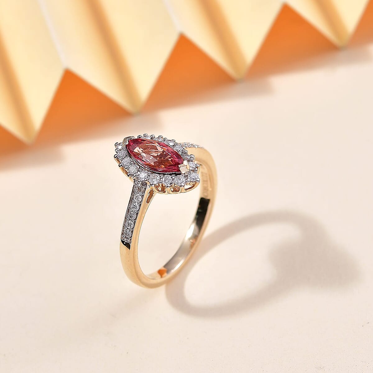 Certified & Appraised Luxoro AAA Padparadscha Sapphire (BT) 5.0) and I2 Diamond 1.54 ctw Halo Ring in 14K Yellow Gold (Size 7.0) image number 1