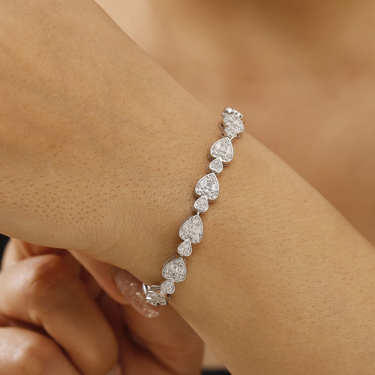 GP Amore Collection White Zircon 4.40 ctw Heart Bracelet in Rhodium Over Sterling Silver (8.00 In) image number 2