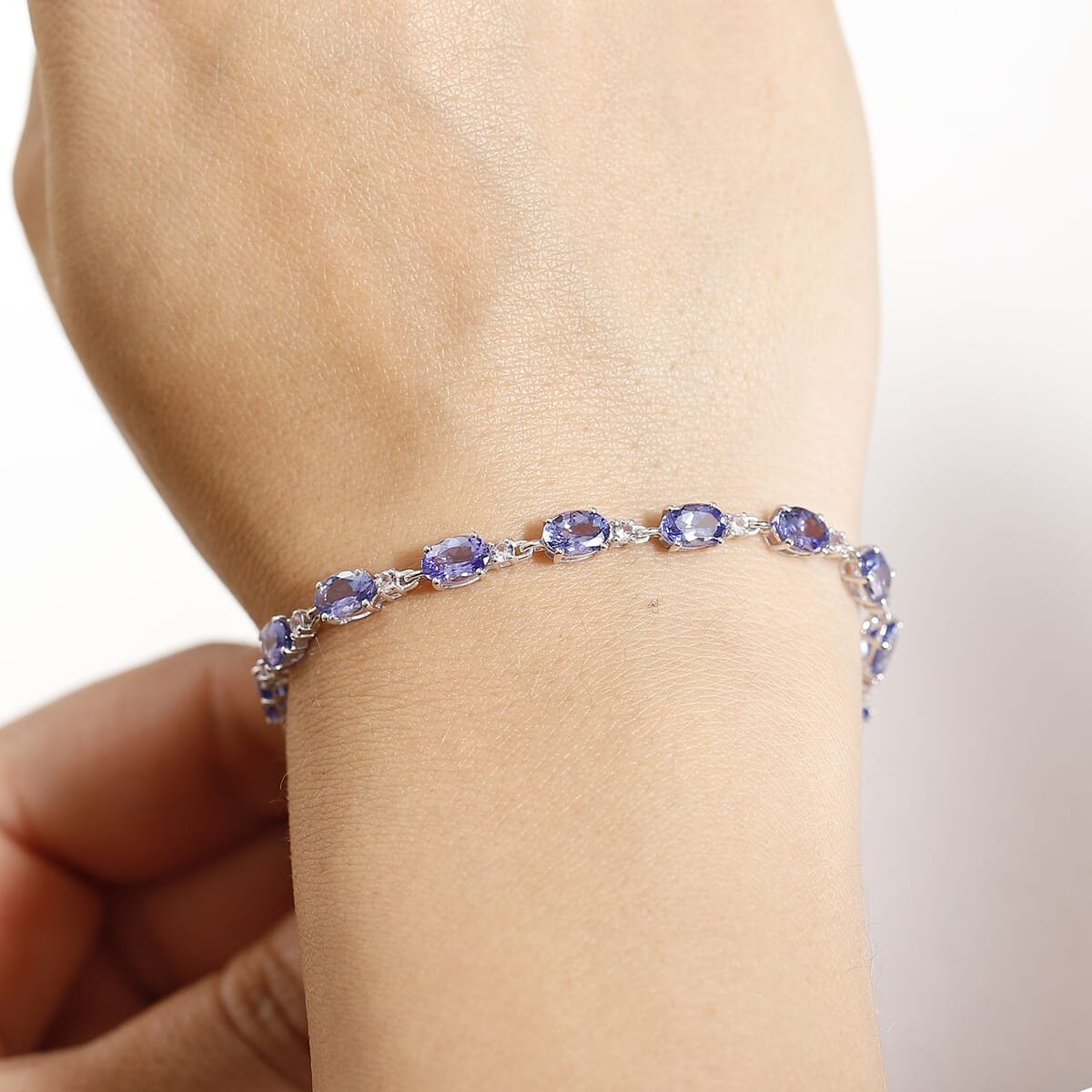 Luxoro AAA Tanzanite and Madagascar Pink Sapphire 8.65 ctw Link Bracelet in 10K White Gold (7.25 In) image number 2