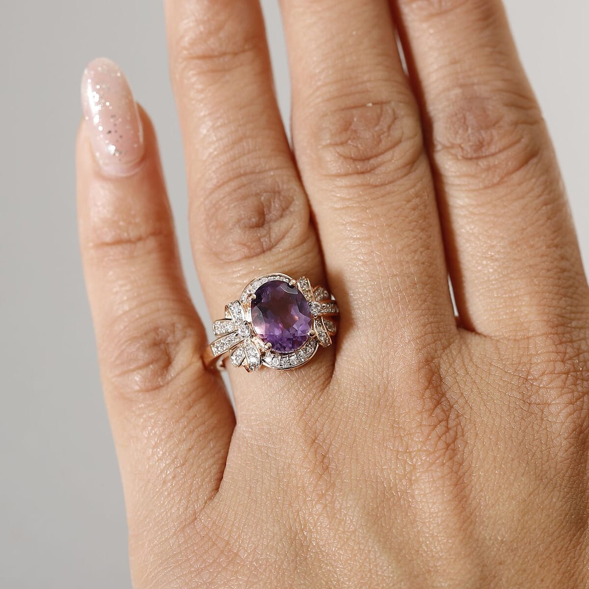 AAA Rose De France Amethyst and White Zircon 3.00 ctw Love Knot Ring in 18K Vermeil Rose Gold Over Sterling Silver (Size 7.0) image number 2