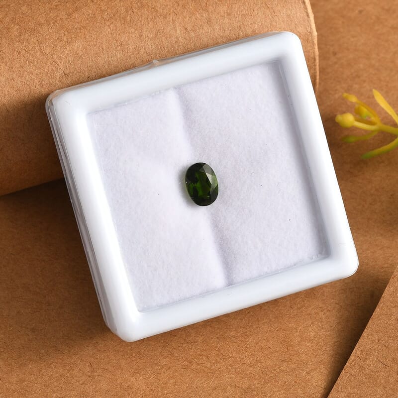 Chrome Diopside (Oval 7x5 mm) 0.76 ctw