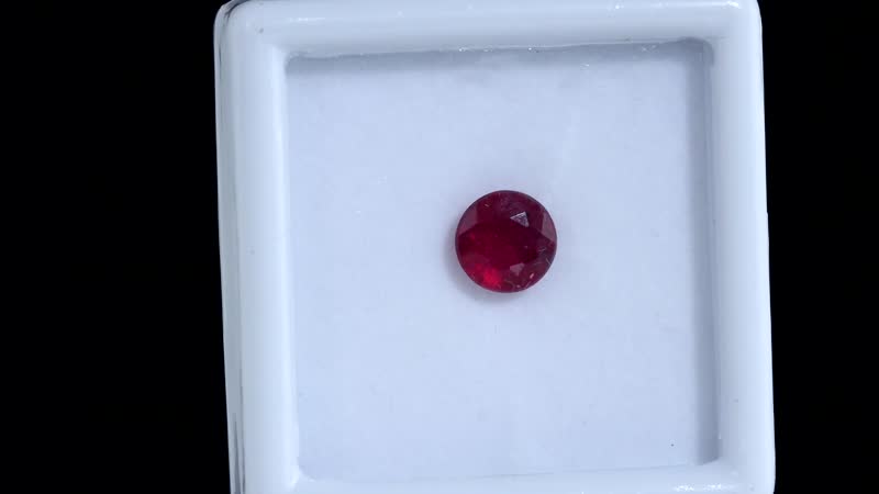 Niassa Ruby (FF) (Rnd 8 mm) 2.17 ctw