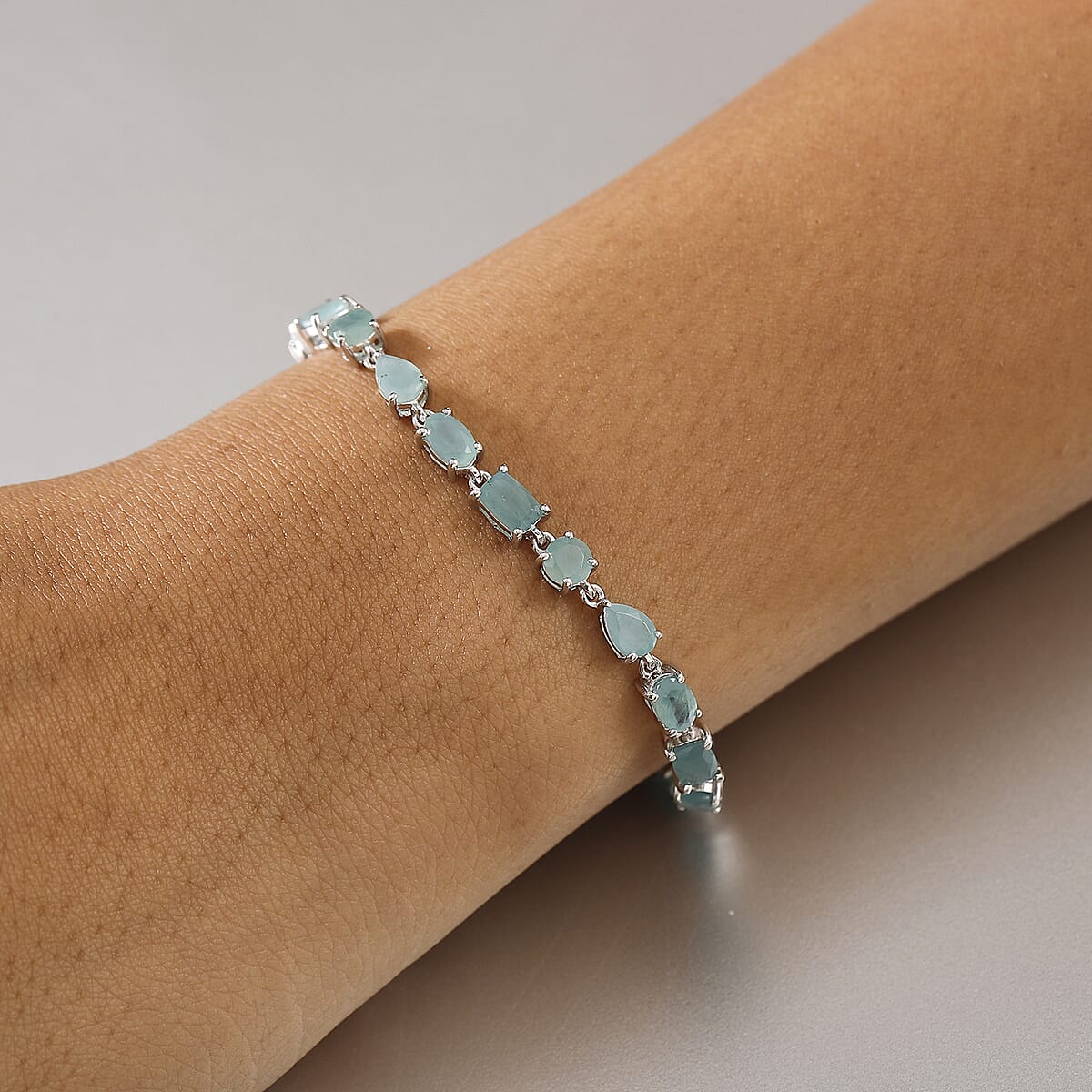 Grandidierite 11.00 ctw Link Bracelet in Rhodium Over Sterling Silver (8.00 In) image number 2