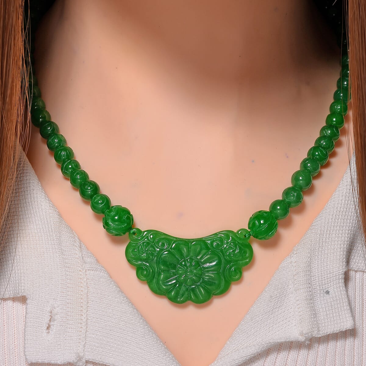 Green Jade (D) 340.00 ctw Carved Flower and Beaded Necklace in Rhodium Over Sterling Silver 20 Inches image number 1