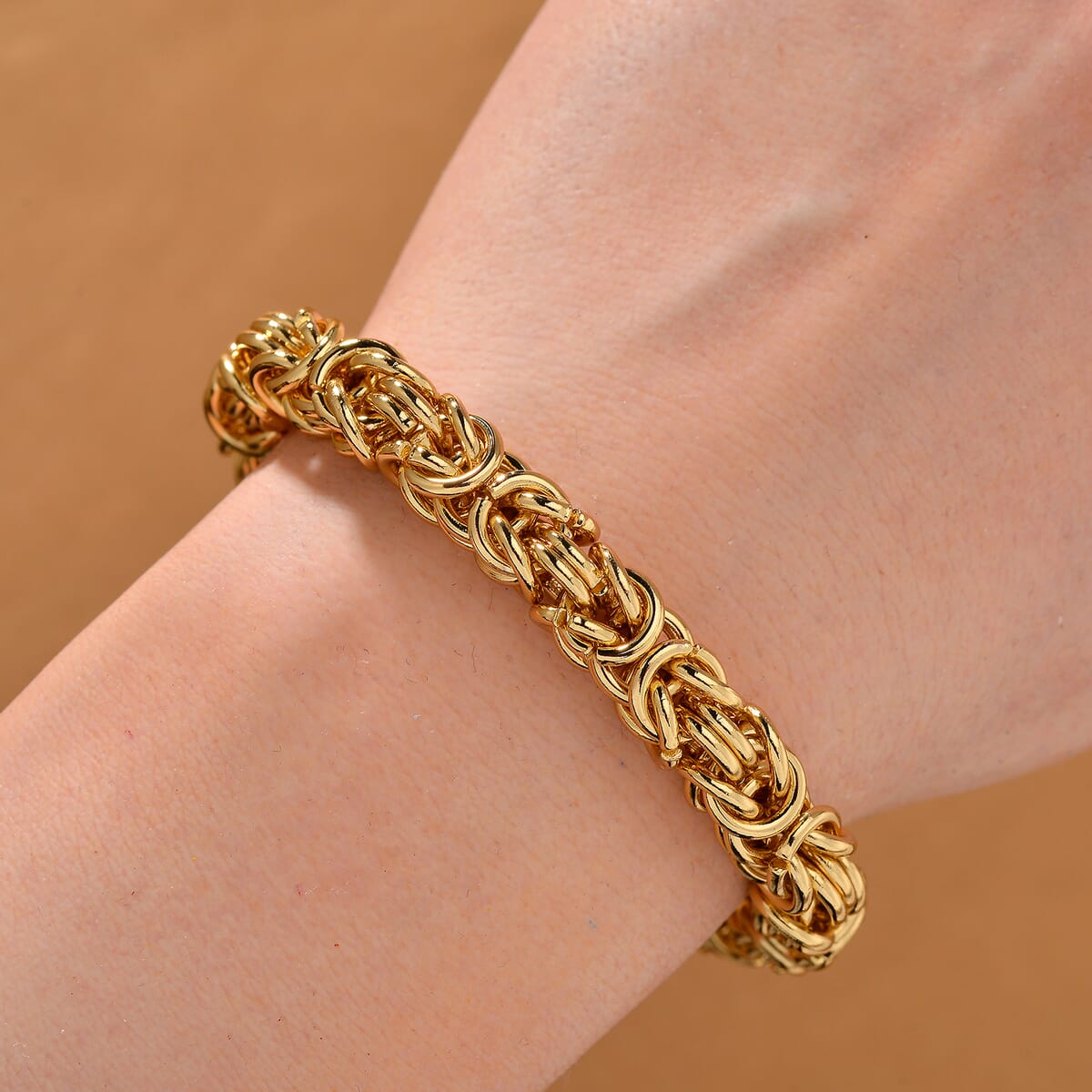 Green Austrian Crystal Byzantine Link Bracelet in ION Plated YG Stainless Steel (8.00 In) image number 1