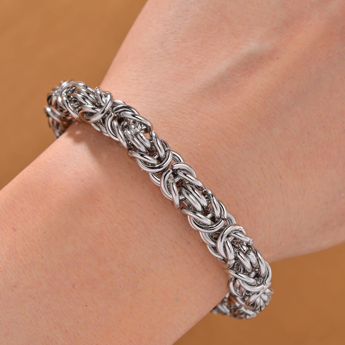 Blue Austrian Crystal Byzantine Link Bracelet in Stainless Steel (8.00 In) image number 1
