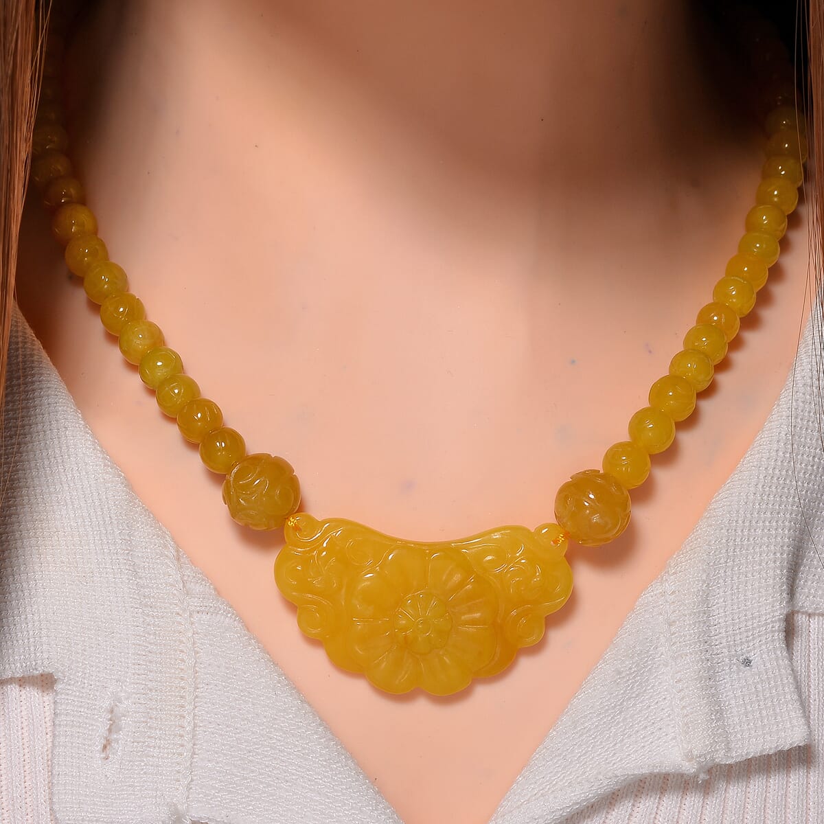 Honey Jade (D) 340.00 ctw Carved Flower and Beaded Necklace in Rhodium Over Sterling Silver 20 Inches image number 1