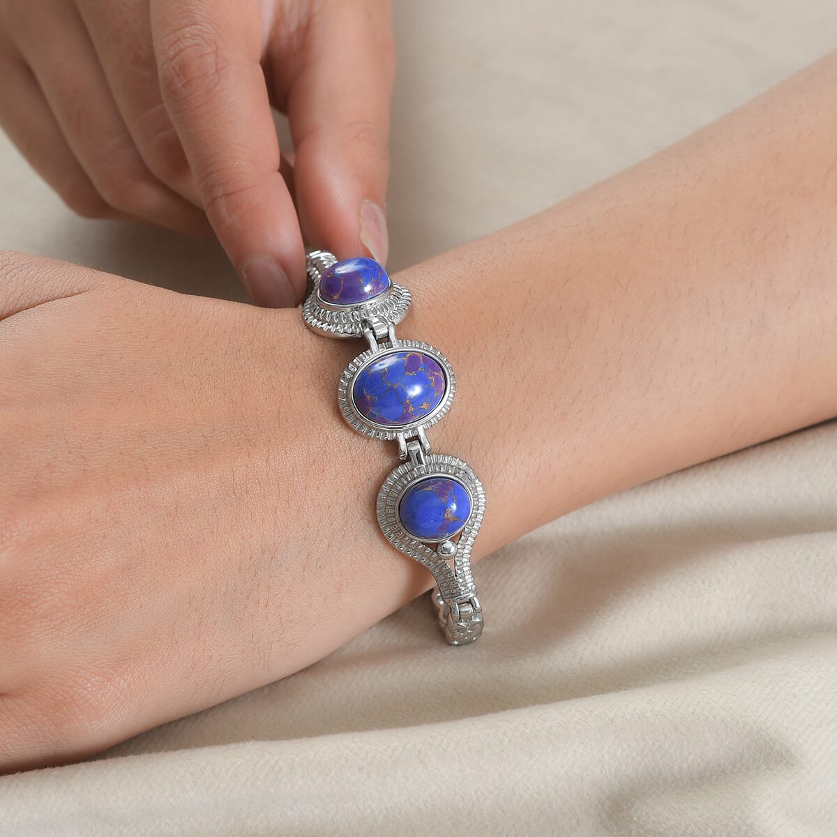 Mojave Purple Turquoise 18.30 ctw Bracelet in Stainless Stee (7.00 In)  image number 2