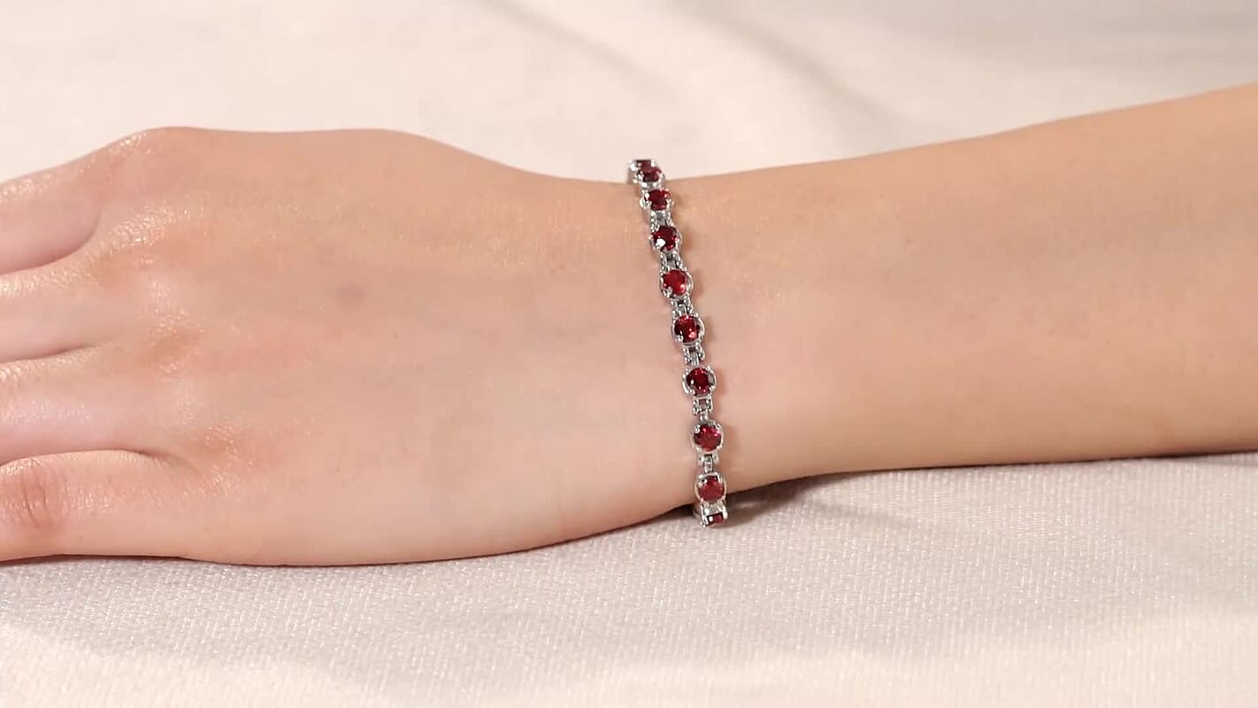 Mozambique Garnet Tennis Bracelet in Stainless Steel (6.50 In) 6.25 ctw
