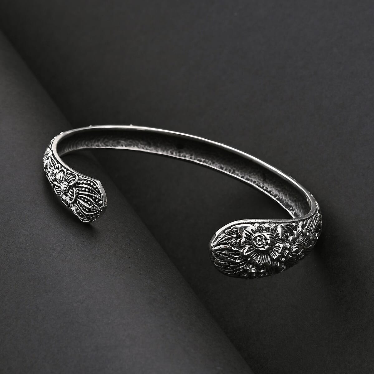 Bali Legacy Sterling Silver Frangipani Bangle Bracelet (7.25 In) 17.40 Grams image number 1