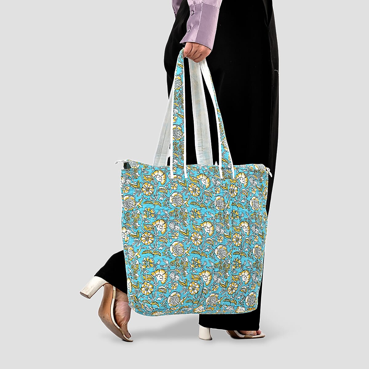 Blue Floral and Leaves Pattern Hand Stitched Kantha Cotton Tote Bag image number 3