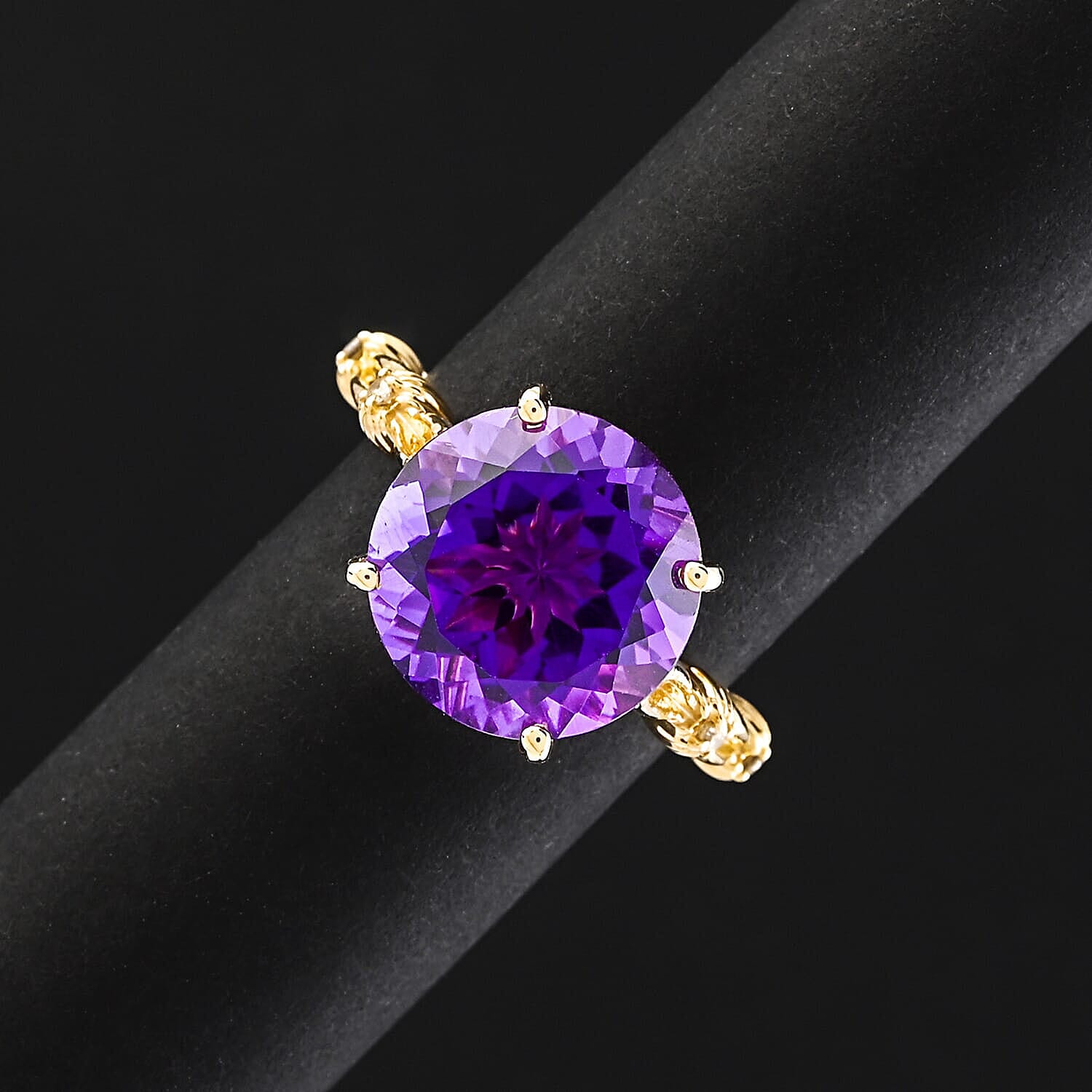 Certified & Appraised Luxoro AAA Natural Lusaka Amethyst and G-H I2 Diamond 6.52 ctw Ring in 10K Yellow Gold (Size 10.5) 4.60 Grams