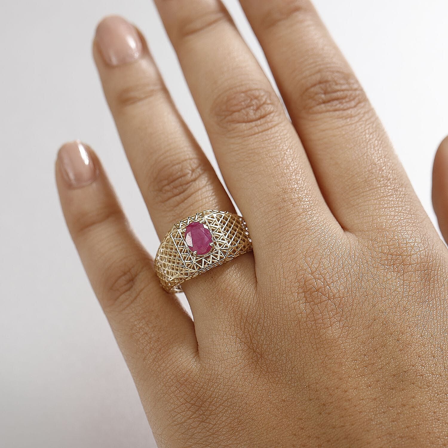 Mirage Collection Luxoro Premium Royal Ruby 1.70 ctw Men's Ring in 10K Yellow Gold (Size 10.5)