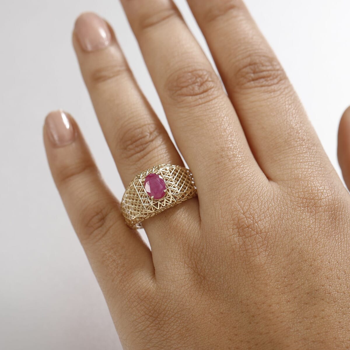Mirage Collection Luxoro Premium Royal Ruby 1.70 ctw Men's Ring in 10K Yellow Gold (Size 13.0) image number 2
