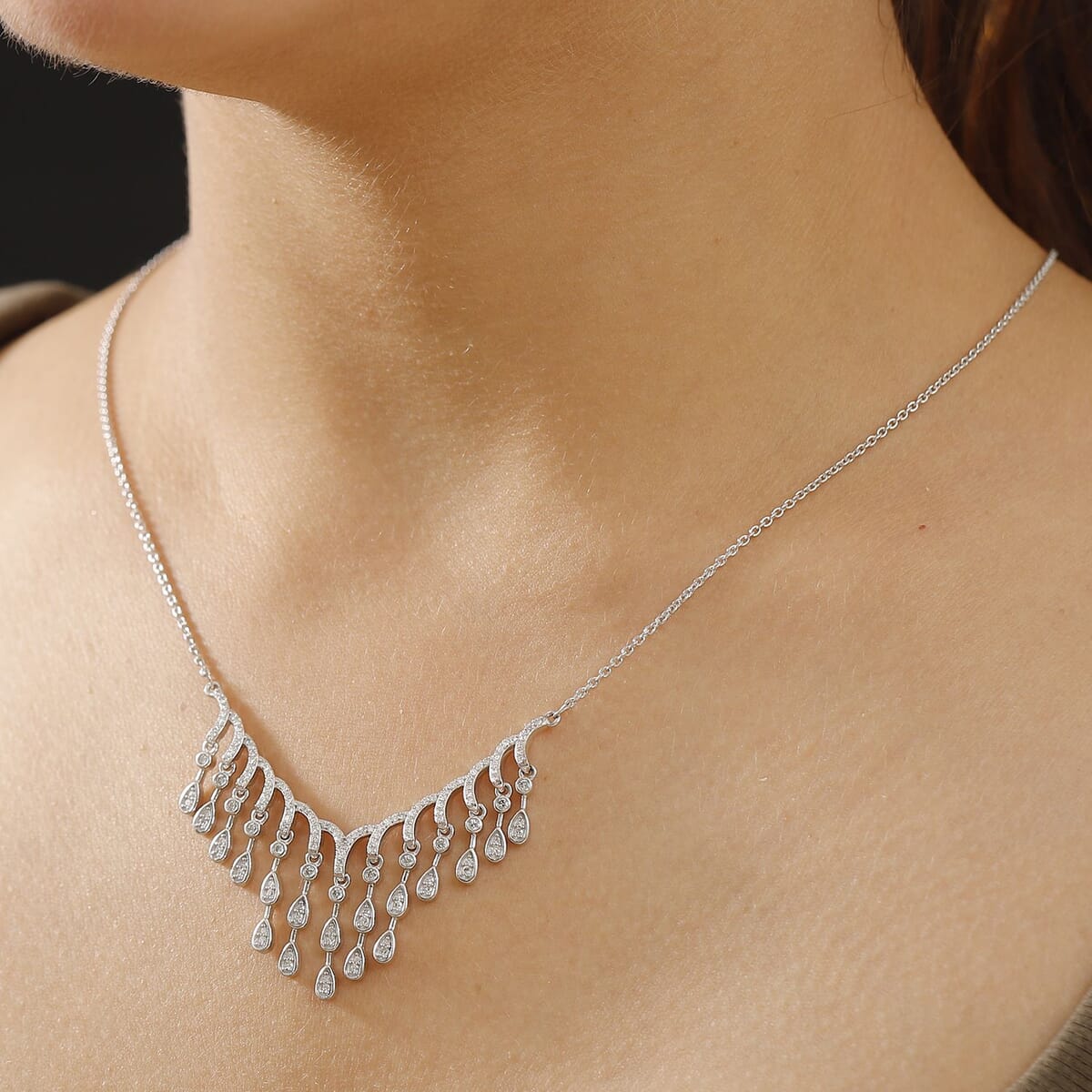 Luxuriant Lab Grown Diamond G-H SI 1.00 ctw Cascade Water Drop Necklace in Rhodium Over Sterling Silver 20 Inches image number 2