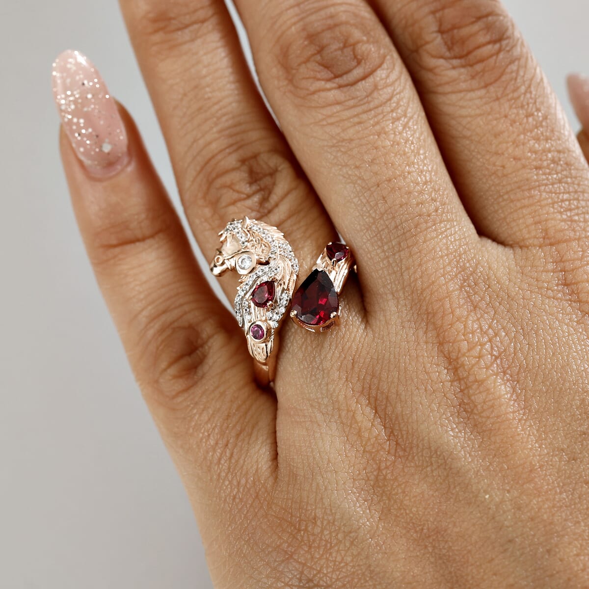 GP Trionfo Collection Premium Orissa Rhodolite Garnet and Multi Gemstone 2.30 ctw Horse Ring in 18K Vermeil Rose Gold Over Sterling Silver (Size 5.0) image number 2