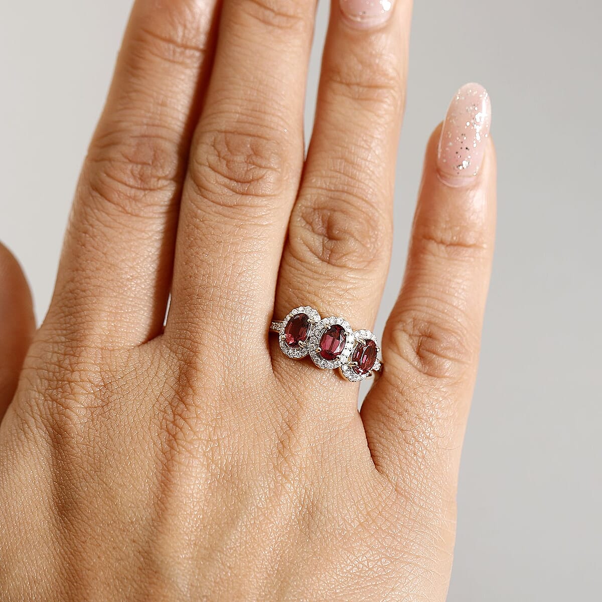 Luxoro AAA Ouro Fino Rubellite and Diamond I2 2.00 ctw Ring in 14K Yellow Gold (Size 8.0) 4.04 Grams image number 2