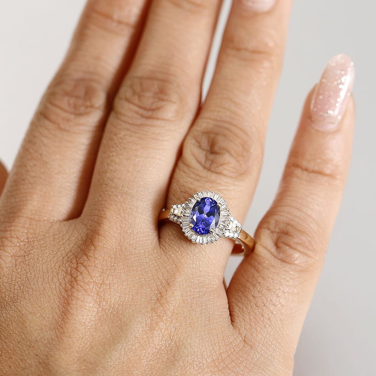 10K Yellow Gold  AA   Tanzanite ,  White Diamond  I2 Main Stone With Side Stone Ring ,  Gold Wt. 4.01 g 1.83 ctw image number 2