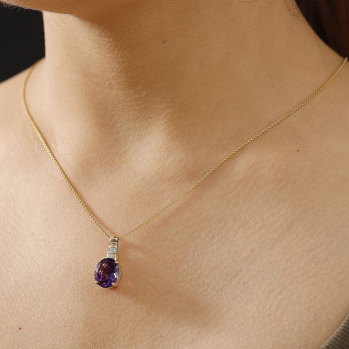 10K Yellow Gold  AAA   Moroccan Amethyst ,  White Diamond  I2 Main Stone With Side Stone Pendant ,  Gold Wt. 2.7 g 4.66 ctw image number 2