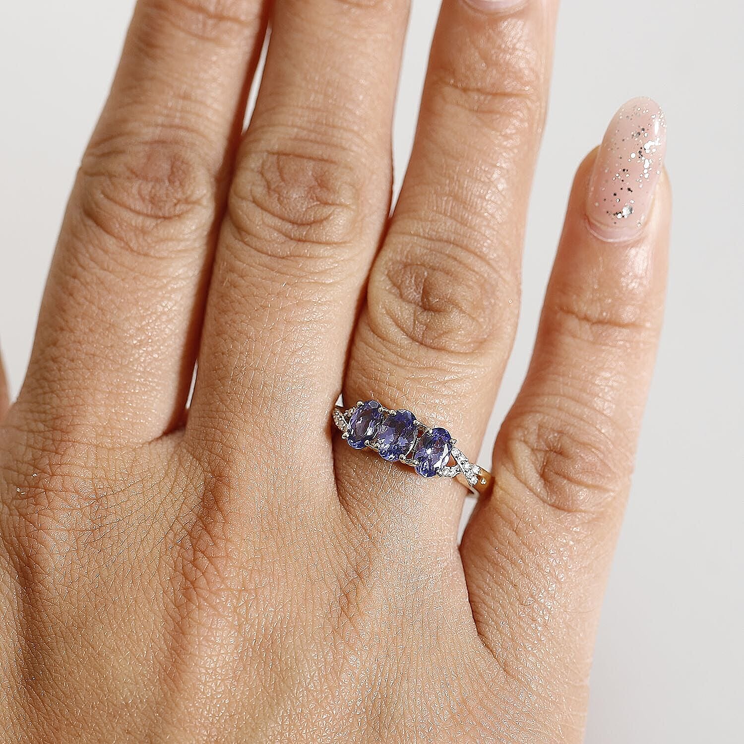 Luxoro 10K Yellow Gold Premium Tanzanite, Diamond (I2) Ring (Size 10.0) 1.50 ctw