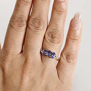 Luxoro Premium Tanzanite and Diamond I2 1.50 ctw Ring in 10K Yellow Gold (Size 7.0)