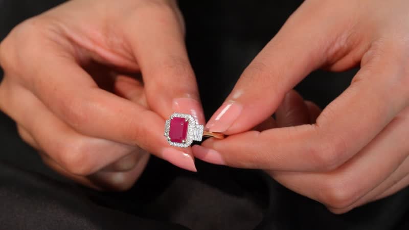 Luxoro 14K Yellow Gold AAA Royal Ruby, Diamond (I2) (0. 25 cts) Ring (Size 10.0) (4.48 g) 2.75 ctw