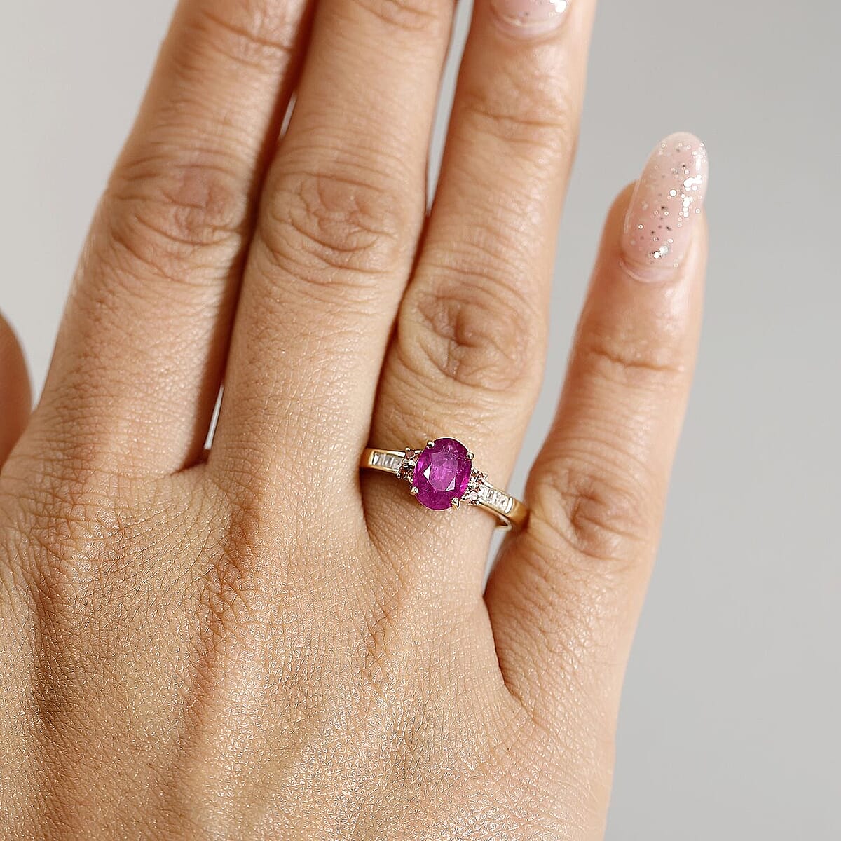 Luxoro 10K Yellow Gold AAA Royal Ruby, Padparscha Sapphire and Diamond (I2) (0.16 cts) Ring (Size 10.0) 1.60 ctw image number 2