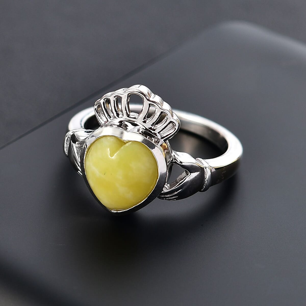 Connemara Marble 2.80 ctw Claddagh Ring in Rhodium Over Sterling Silver (Size 11.0) image number 1
