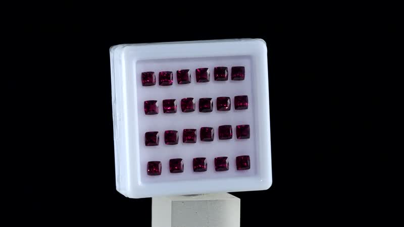 AAA Orissa Rhodolite Garnet Assorted Box (Cush 4x4 mm) 10.00 ctw