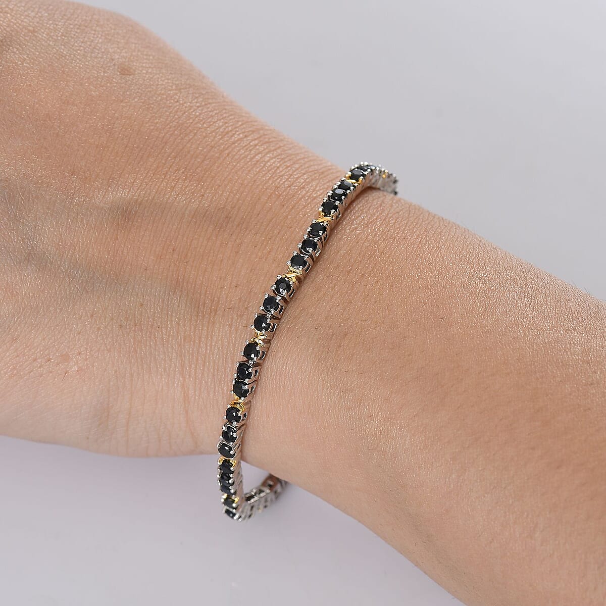 EverTrue Blue Sapphire 6.60 ctw XOXO Bracelet in 18K YG Plated and Platinum Bond (8.00 In) image number 2