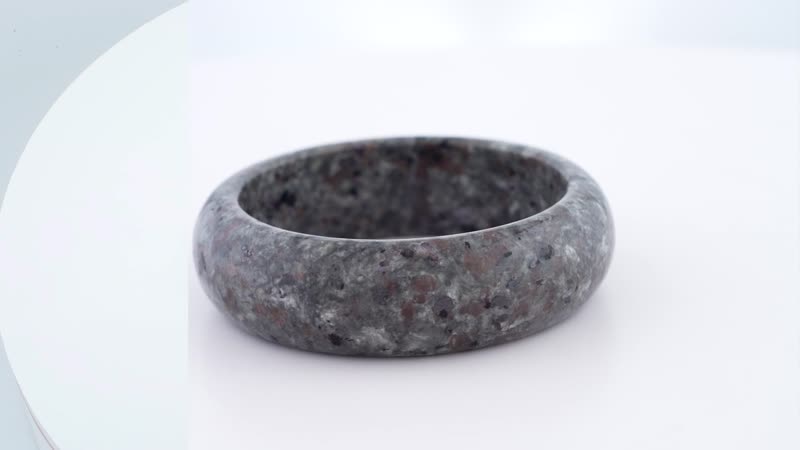 Natural Yooperlite 310.00 ctw Beaded Bangle Bracelet (6.75 In) with Free UV Flash Light