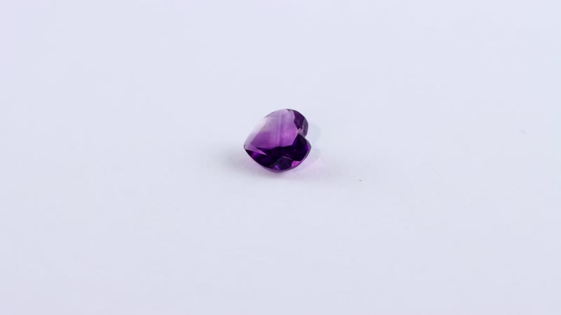 AA African Amethyst (Hrt 7 mm) 0.88 ctw