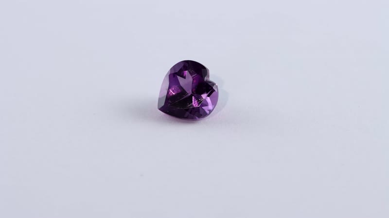 African Amethyst (Hrt 9 mm) 2.17 ctw