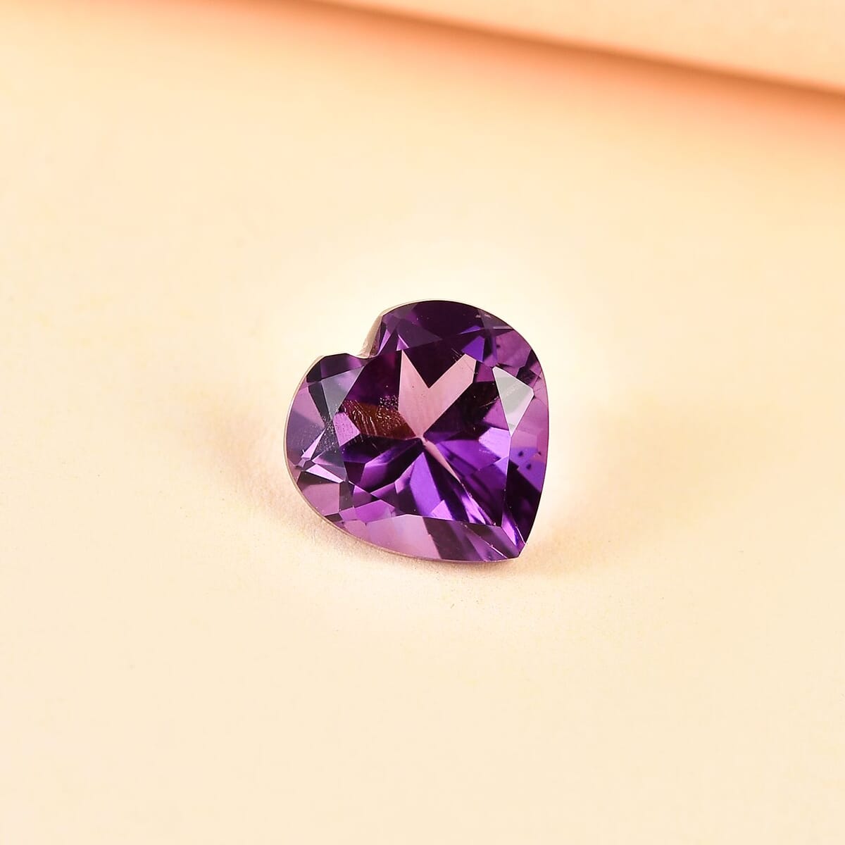 African Amethyst (Hrt 9 mm) 2.17 ctw image number 1