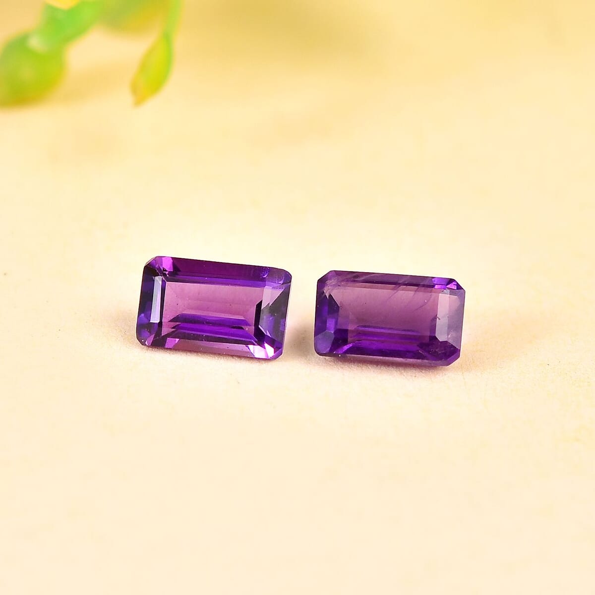 AAA African Amethyst (Oct 5x3 mm) 0.55 ctw image number 1