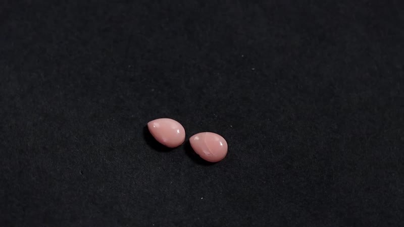 AA Peach Opal Set of 2 (Pear 6x4 mm) 0.52 ctw