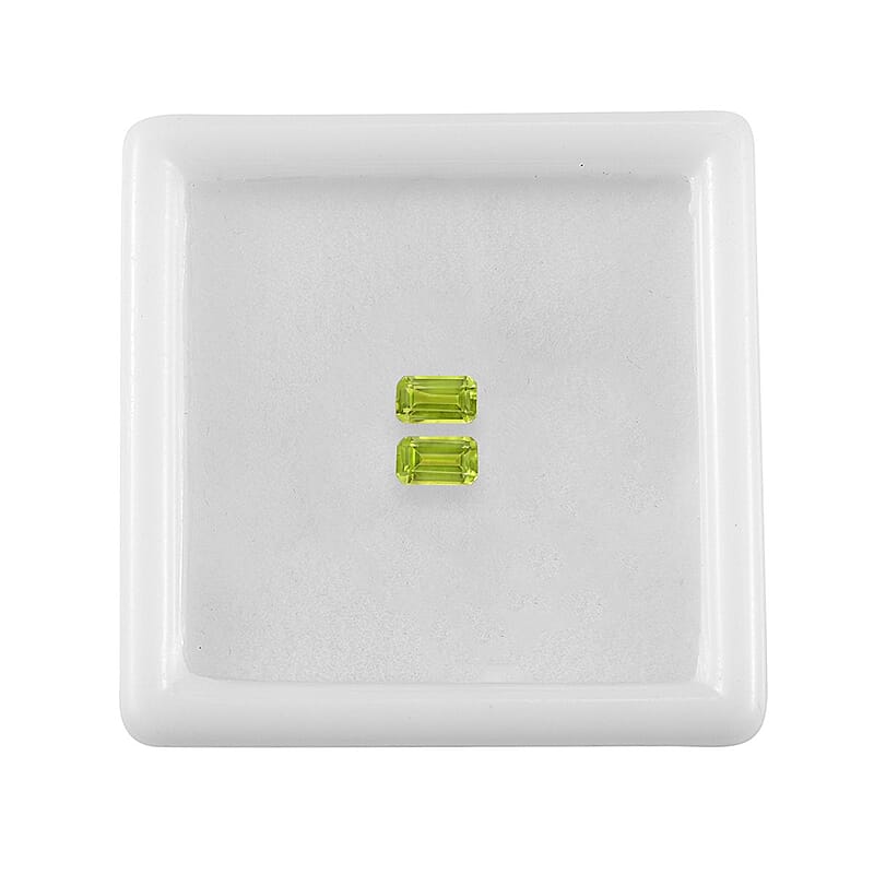 Hebei Peridot Set of 2 (Oct 5x3 mm) 0.59 ctw