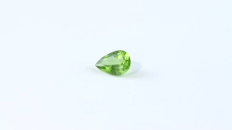 Hebei Peridot (Pear 10x7 mm) 1.46 ctw
